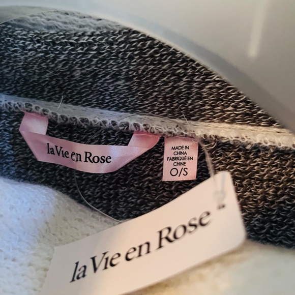 La Vie En Rose Colour Block White Grey Knitted Turtleneck Poncho One Size - Picture 7 of 14
